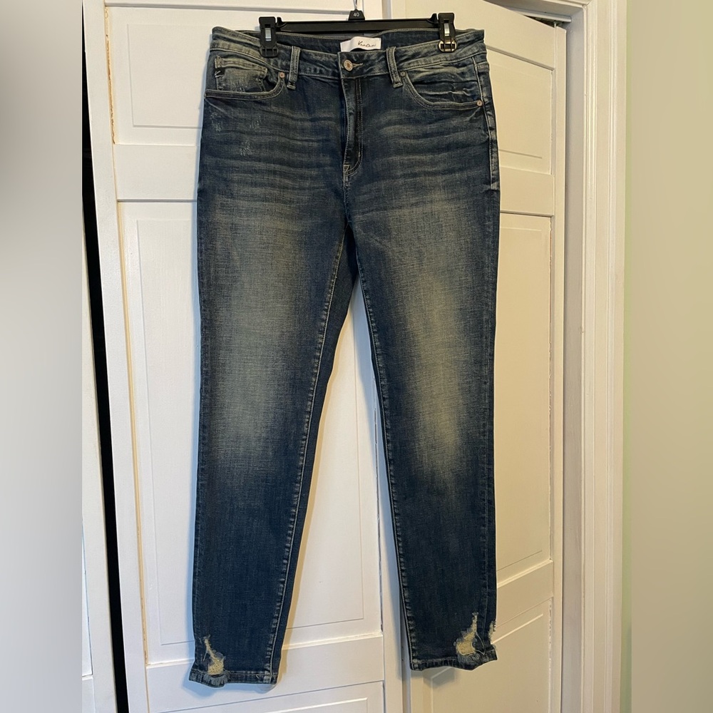 Distressed Blue Women's Skinny Jeans